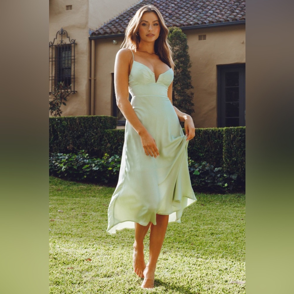 NWT Selfie Leslie Lake Como Fitted Bodice Cami Strap Midi Dress Avocado - Size M - Picture 14 of 14